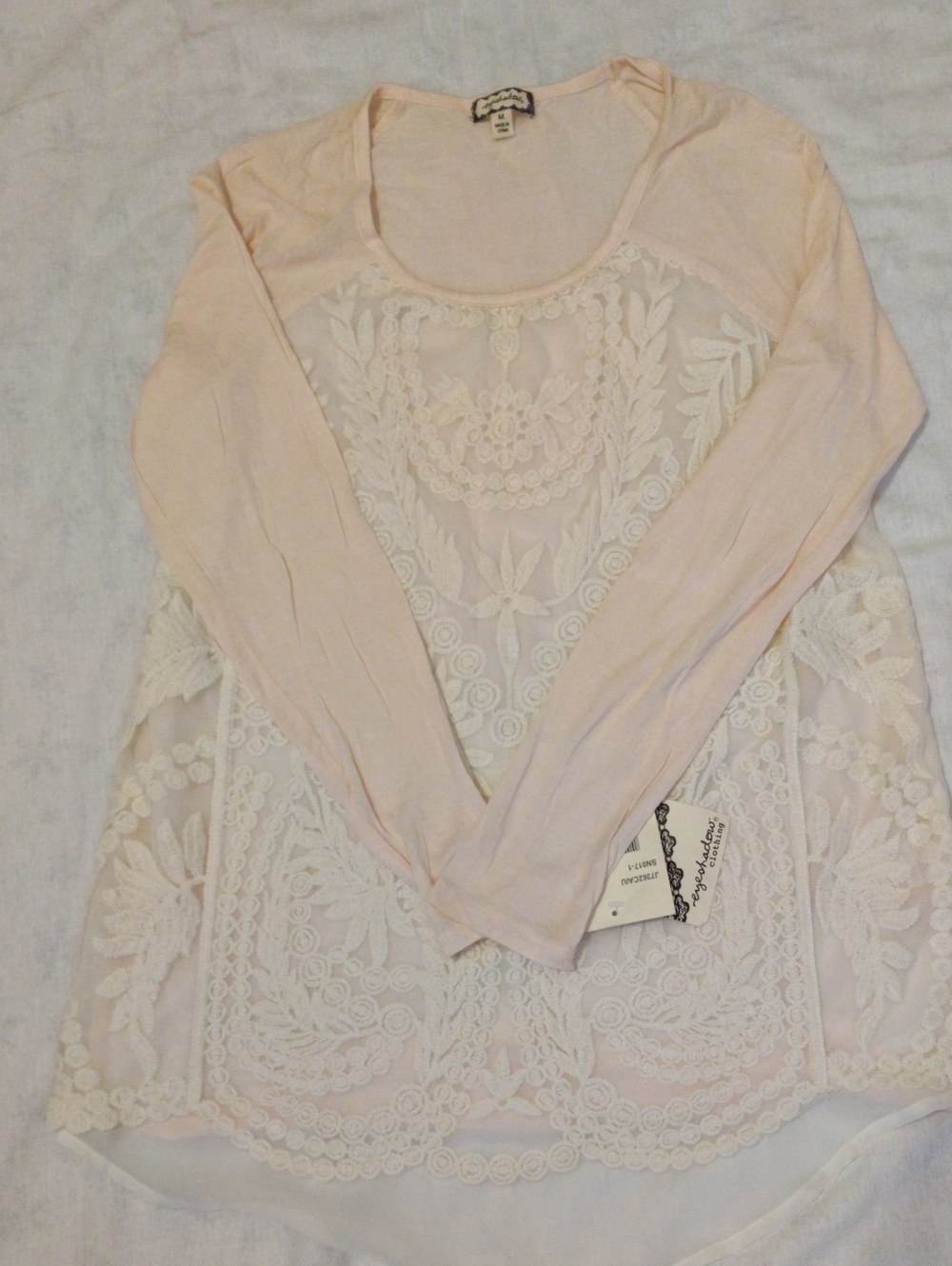 Light fabric long sleeve lace blouse - Picture 14 of 14